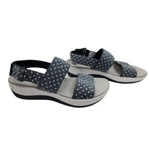 clarks womens cloudsteppers soft cushioned hook and loop adjustible sandals.